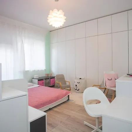 Spacious Luxury In Vibrass