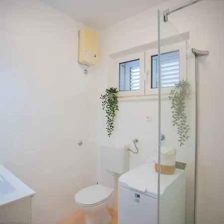 Villa Spacious Luxury In Vibrass Split