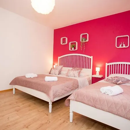 Villa Spacious Luxury In Vibrass *