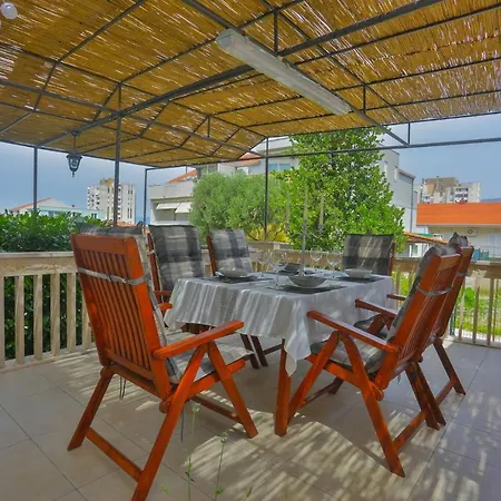 Spacious Luxury In Vibrass * Split