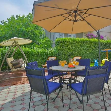 Spacious Luxury In Vibrass Villa Split